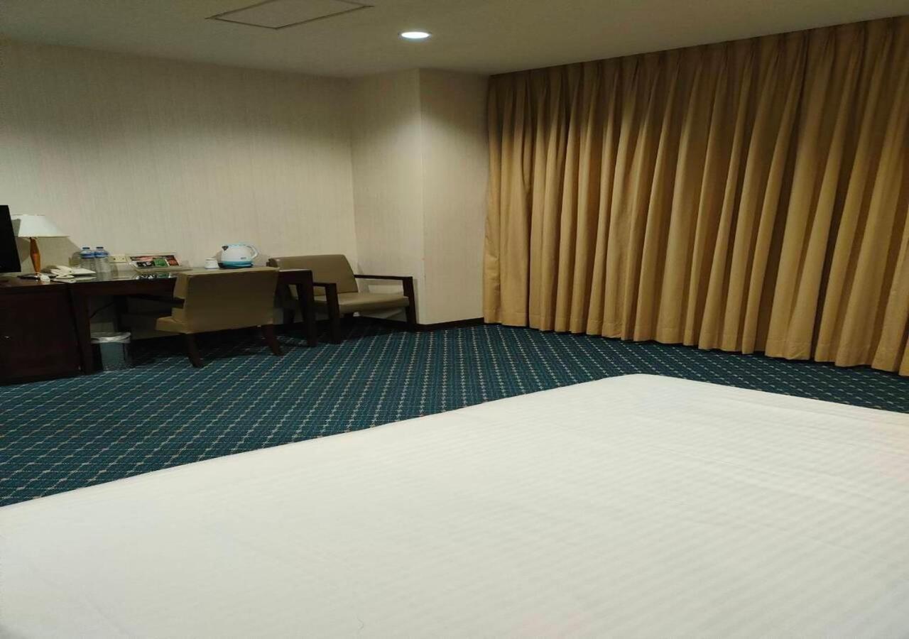 Champion Hotel Taipei Exterior photo