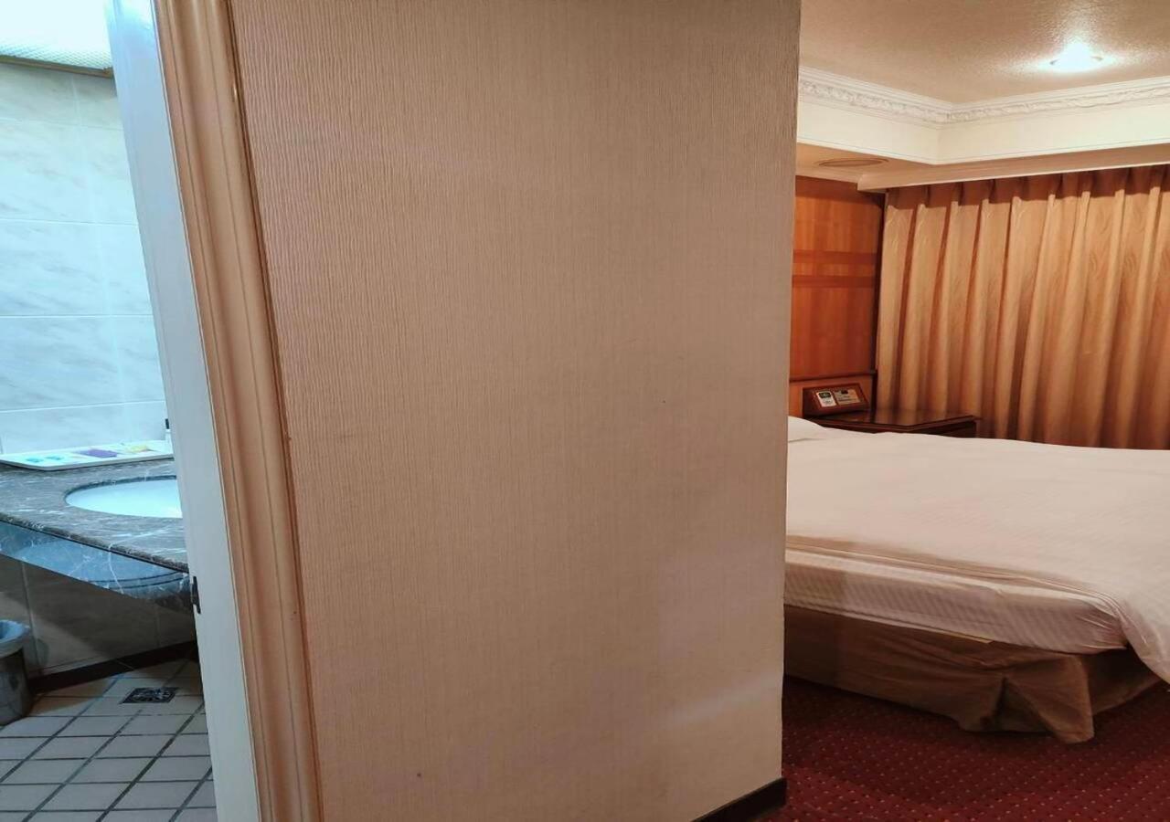 Champion Hotel Taipei Exterior photo