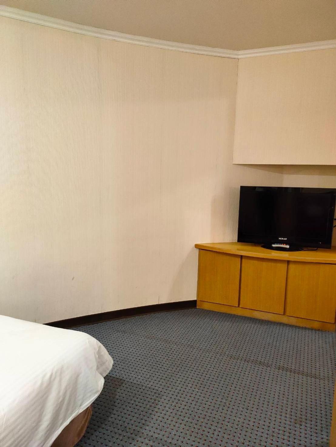 Champion Hotel Taipei Exterior photo