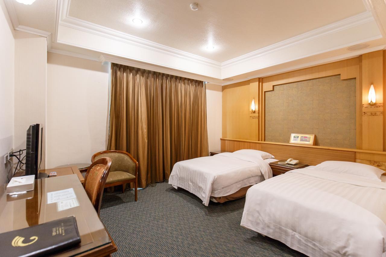 Champion Hotel Taipei Exterior photo
